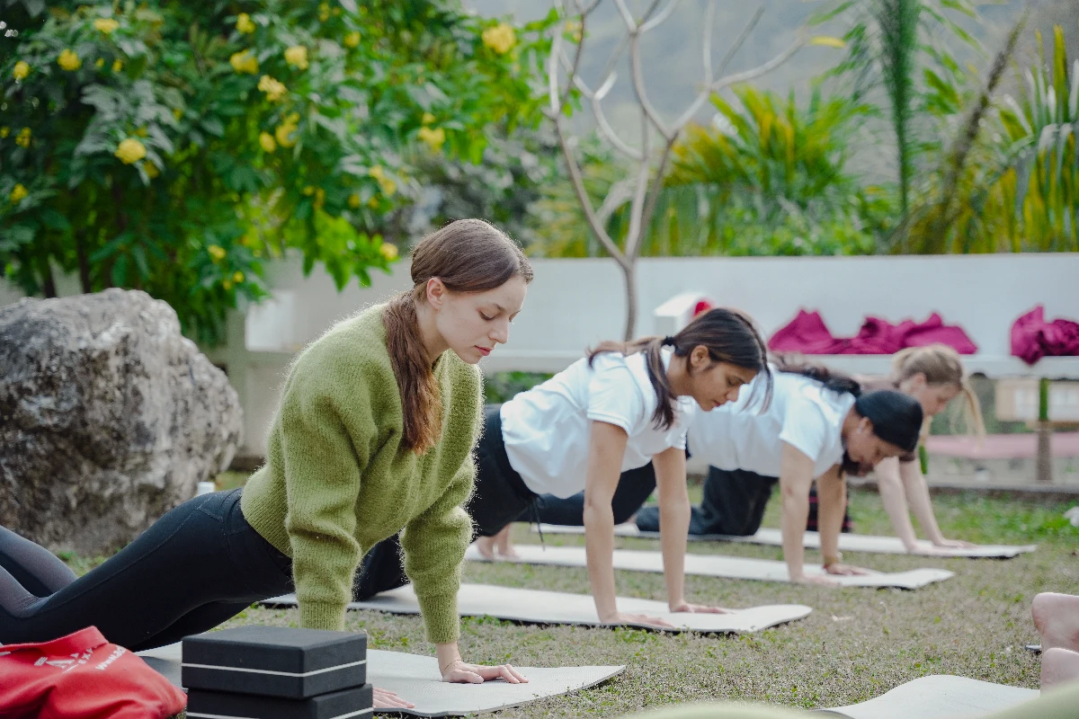 Evening twisting and breath practices supporting metabolic and hormonal balance